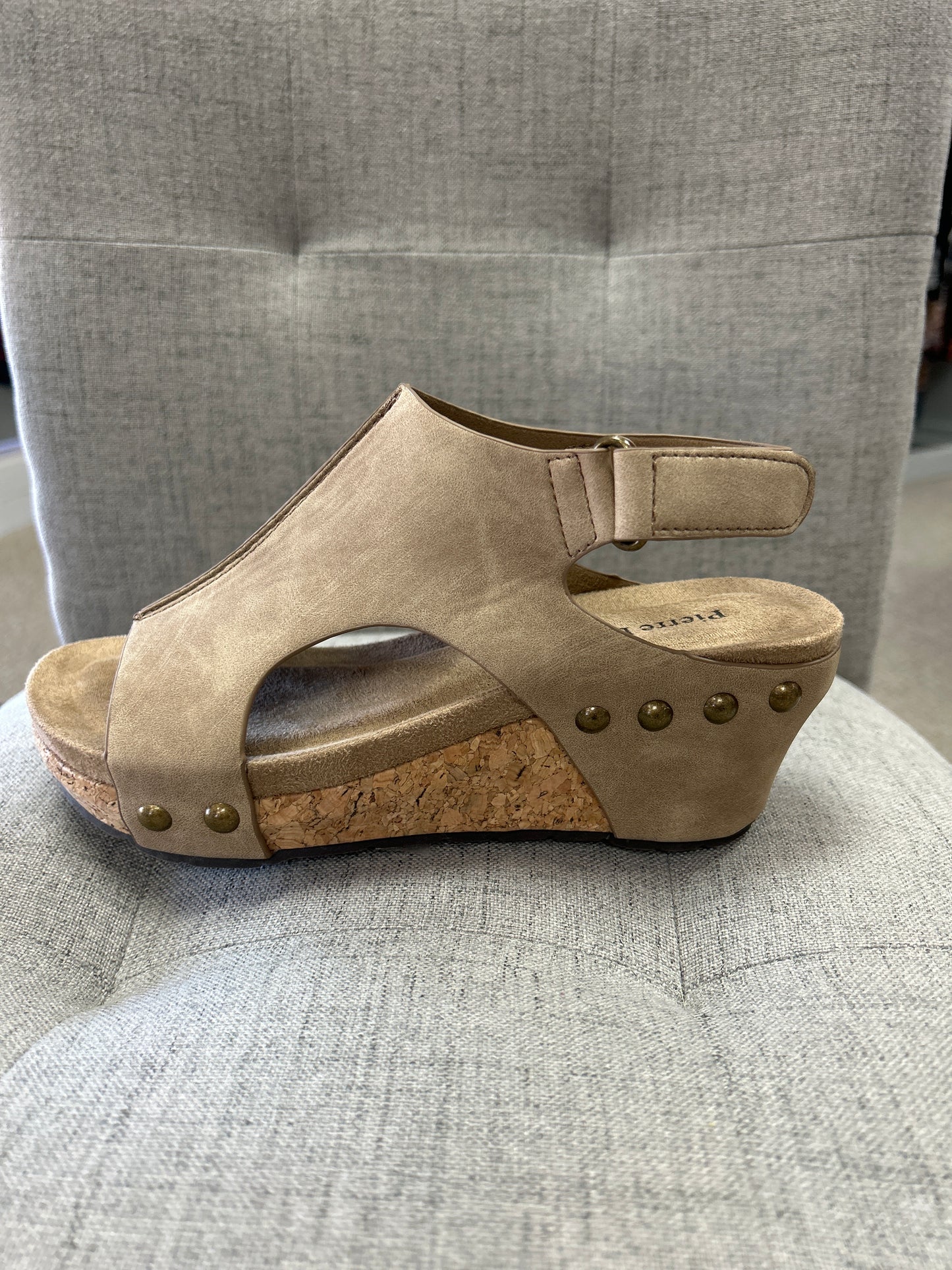 Pierre Dumas-Chantal-25 Taupe