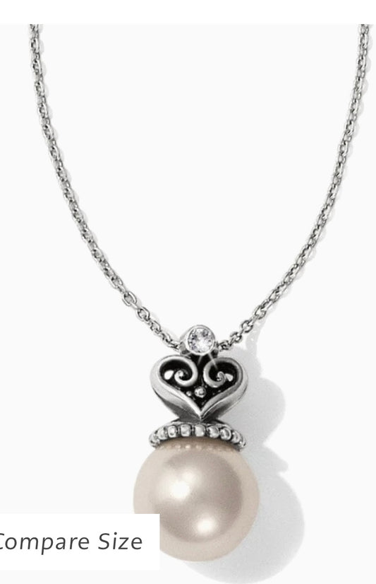 Alcazar Peal Short Necklace