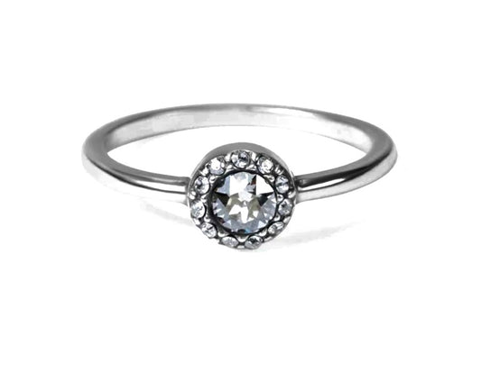 Illumina Solitaire Ring